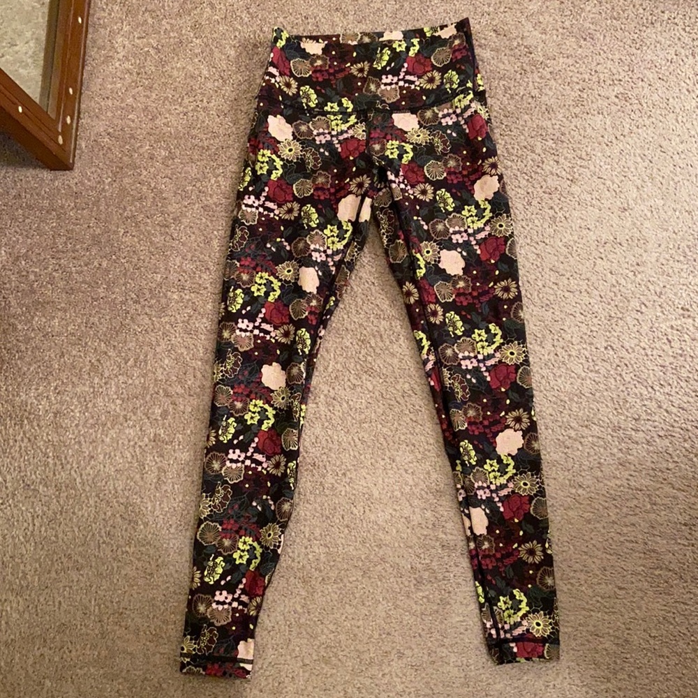 Lululemon Wunder Under Hi-Rise Tight 28" in Fluorolace Multi